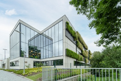 Nová budova Krajské knihovny Vysočina byla postavena v souladu s okolním prostředím